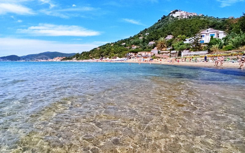 Una vacanza indimenticabile al B&B Posidonia per esplorare le spiagge di S. Marco di Castellabate